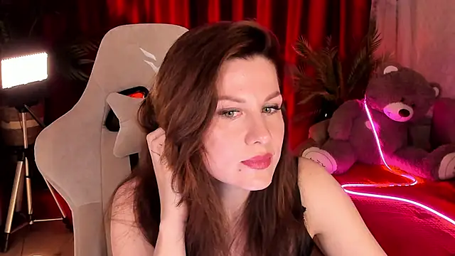 April o Nill online show from 04.17.26