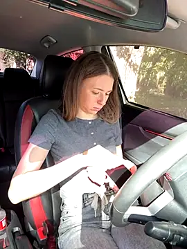 Snapshot of Marii_Ann chatting on 09.22.25 Marii Ann online show from 09.22.25