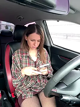 Snapshot of Marii_Ann chatting on 10.29.25 Marii Ann online show from 10.29.25