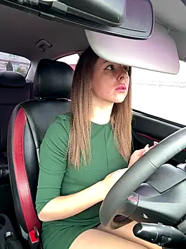 Snapshot of Marii_Ann chatting on 10.30.25 Marii Ann online show from 10.30.25