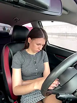 Snapshot of Marii_Ann chatting on 10.31.25 Marii Ann online show from 10.31.25