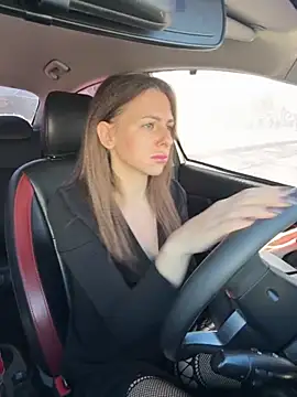 Snapshot of Marii_Ann chatting on 11.04.25 Marii Ann online show from 11.04.25