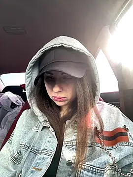 Snapshot of Marii_Ann chatting on 11.06.25 Marii Ann online show from 11.06.25