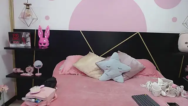 DanniAbbey online show from 03.20.25