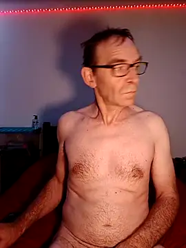 Snapshot of Yggdrasill__ chatting on 10.25.25 Yggdrasill online show from 10.25.25