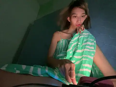 cave18hot online show from 09.11.25