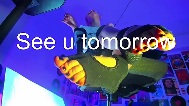 LylithSkye online show from 02.23.25