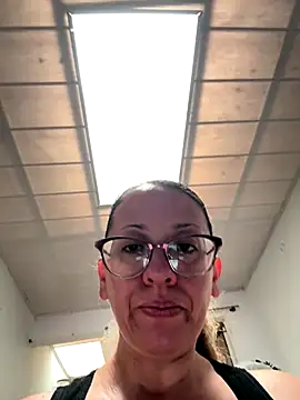 Snapshot of miss_hanna07 chatting on 09.27.25 miss hanna07 online show from 09.27.25