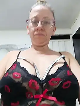 Snapshot of miss_hanna07 chatting on 10.20.25 miss hanna07 online show from 10.20.25