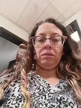 Snapshot of miss_hanna07 chatting on 10.27.25 miss hanna07 online show from 10.27.25