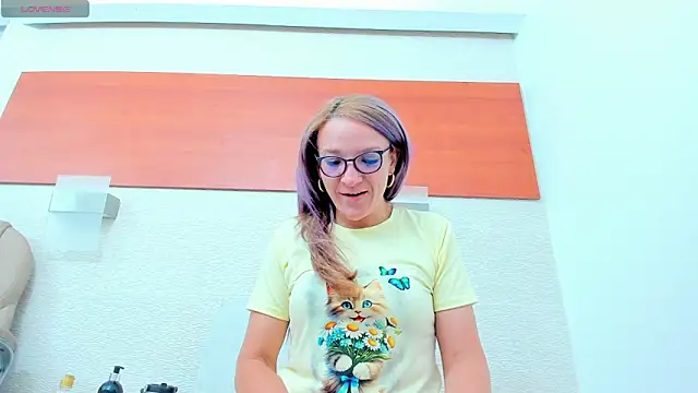 Snapshot of maddy_cartter chatting on 04.27.26 maddy cartter online show from 04.27.26