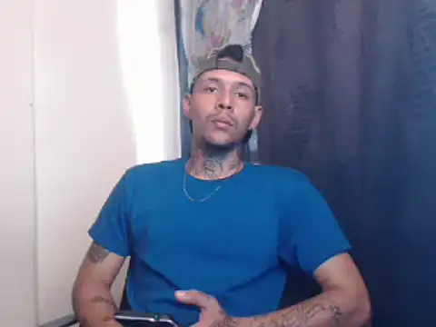 Snapshot of RickyGrey77 chatting on 12.09.24 RickyGrey77 online show from 12.09.24