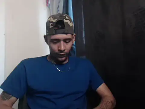 Snapshot of RickyGrey77 chatting on 12.10.24 RickyGrey77 online show from 12.10.24