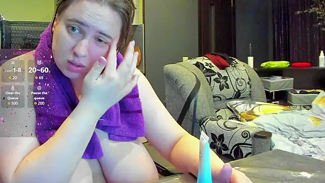 Snapshot of 1lindsey1 chatting on 09.19.25 1lindsey1 online show from 09.19.25