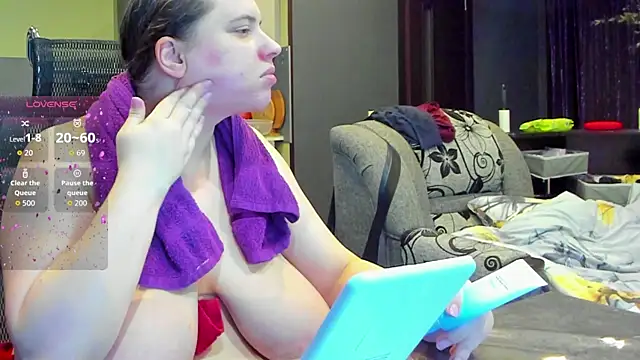 Snapshot of 1lindsey1 chatting on 09.20.25 1lindsey1 online show from 09.20.25