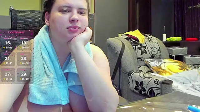 Snapshot of 1lindsey1 chatting on 09.23.25 1lindsey1 online show from 09.23.25