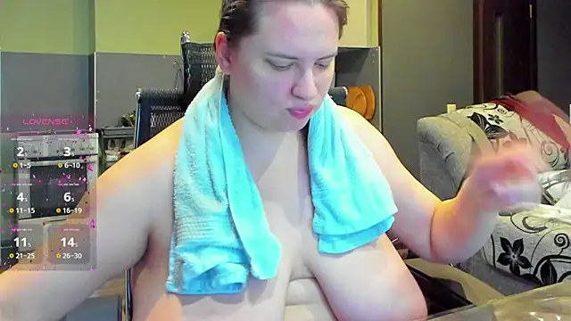 Snapshot of 1lindsey1 chatting on 10.06.25 1lindsey1 online show from 10.06.25