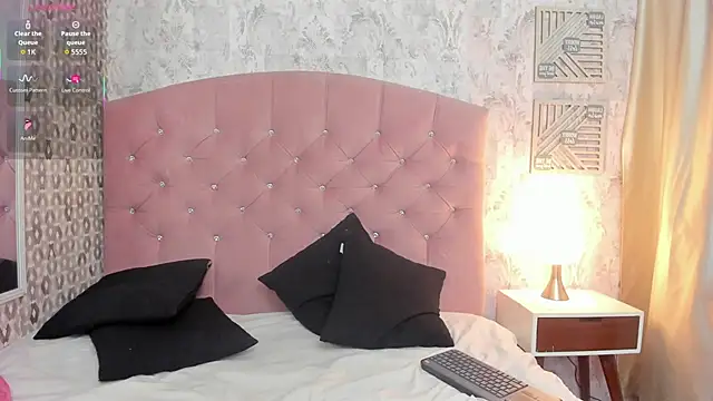 zoe alanaa online show from 10.06.25