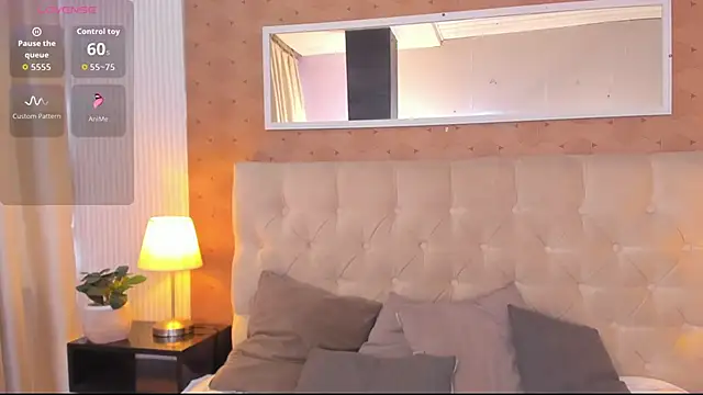 zoe alanaa online show from 10.18.25