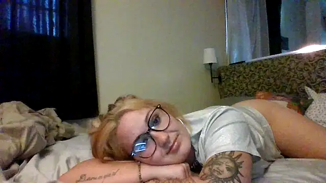 Snapshot of ashlynnstarr chatting on 06.01.26 ashlynnstarr online show from 06.01.26