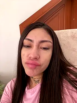 Effy Bonny online show from 10.12.25