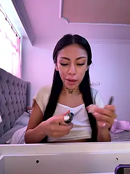 Effy Bonny online show from 01.16.26