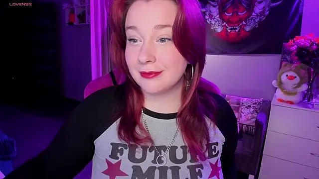 Snapshot of gitera_ chatting on 10.08.25 gitera online show from 10.08.25