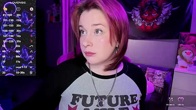 Snapshot of gitera_ chatting on 10.21.25 gitera online show from 10.21.25