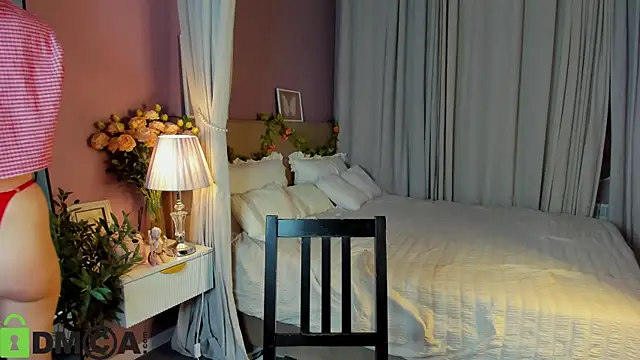 Dearly Emily online show from 12.17.25