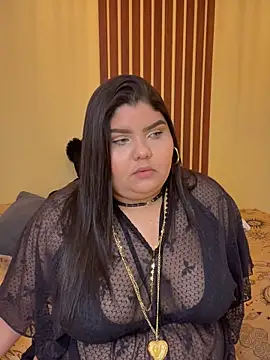 Snapshot of _Shara_Handal_ chatting on 10.08.25 Shara Handal online show from 10.08.25