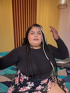 Snapshot of _Shara_Handal_ chatting on 10.17.25 Shara Handal online show from 10.17.25