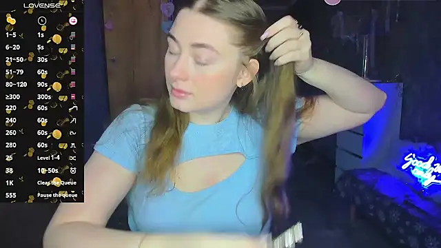 Snapshot of Demure_Smile chatting on 03.02.25 Demure Smile online show from 03.02.25