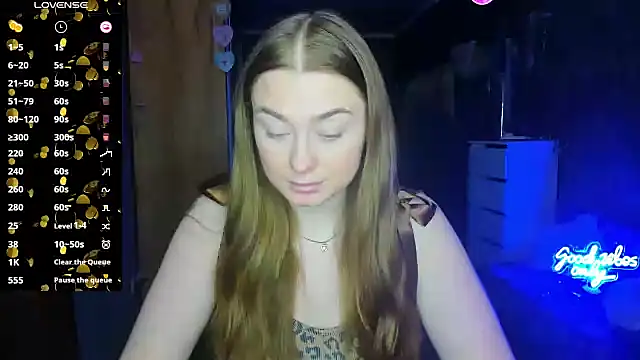 Snapshot of Demure_Smile chatting on 03.13.25 Demure Smile online show from 03.13.25