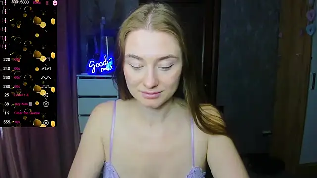 Snapshot of Demure_Smile chatting on 09.23.25 Demure Smile online show from 09.23.25