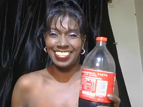 Fuckable Nasty MILF online show from 01.12.25