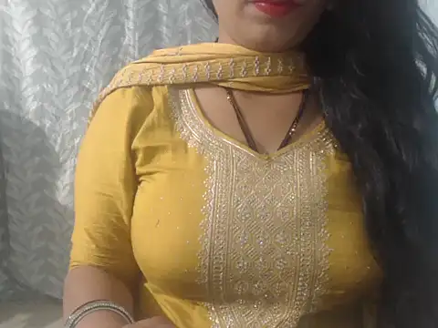 cute-priy online show from 02.27.25