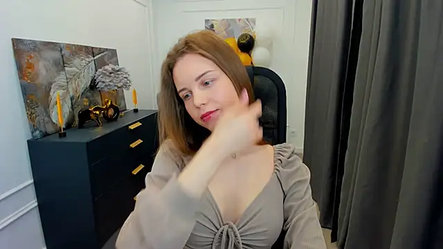 MileyWings online show from 05.11.26