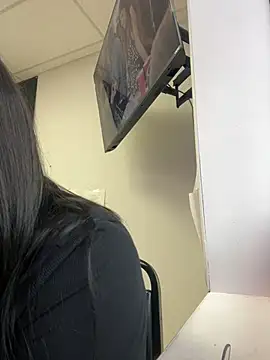 Snapshot of ThicBunz chatting on 02.16.25 ThicBunz online show from 02.16.25