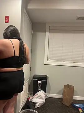 Snapshot of ThicBunz chatting on 02.21.25 ThicBunz online show from 02.21.25