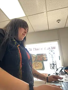 Snapshot of ThicBunz chatting on 02.26.25 ThicBunz online show from 02.26.25