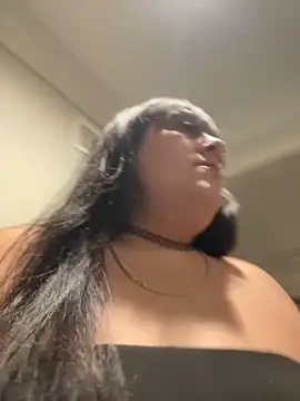 Snapshot of ThicBunz chatting on 02.26.25 ThicBunz online show from 02.26.25