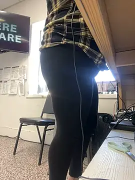 Snapshot of ThicBunz chatting on 03.03.25 ThicBunz online show from 03.03.25