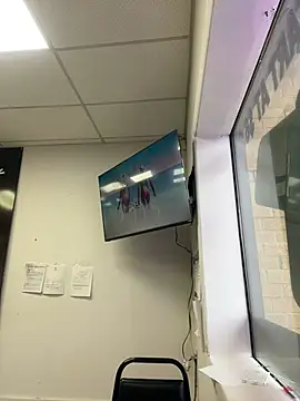 Snapshot of ThicBunz chatting on 03.04.25 ThicBunz online show from 03.04.25