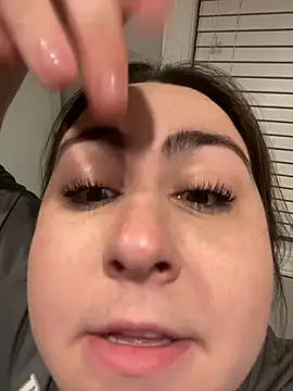 Snapshot of ThicBunz chatting on 03.08.25 ThicBunz online show from 03.08.25