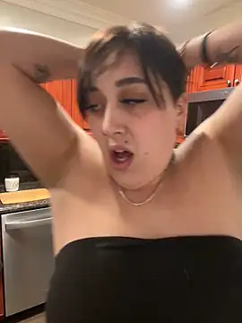 Snapshot of ThicBunz chatting on 03.15.25 ThicBunz online show from 03.15.25