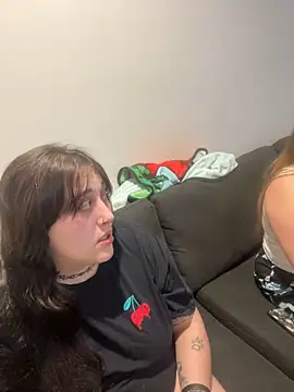 Snapshot of ThicBunz chatting on 03.18.25 ThicBunz online show from 03.18.25