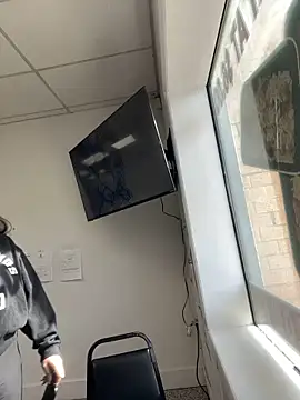 Snapshot of ThicBunz chatting on 03.18.25 ThicBunz online show from 03.18.25