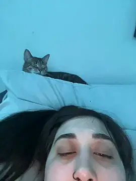 Snapshot of ThicBunz chatting on 03.19.25 ThicBunz online show from 03.19.25