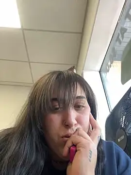 Snapshot of ThicBunz chatting on 03.19.25 ThicBunz online show from 03.19.25