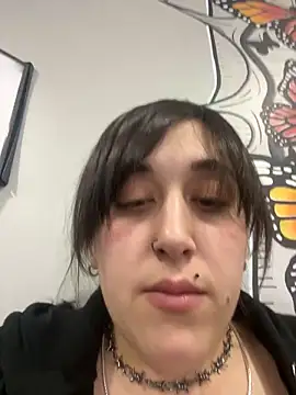 Snapshot of ThicBunz chatting on 03.22.25 ThicBunz online show from 03.22.25